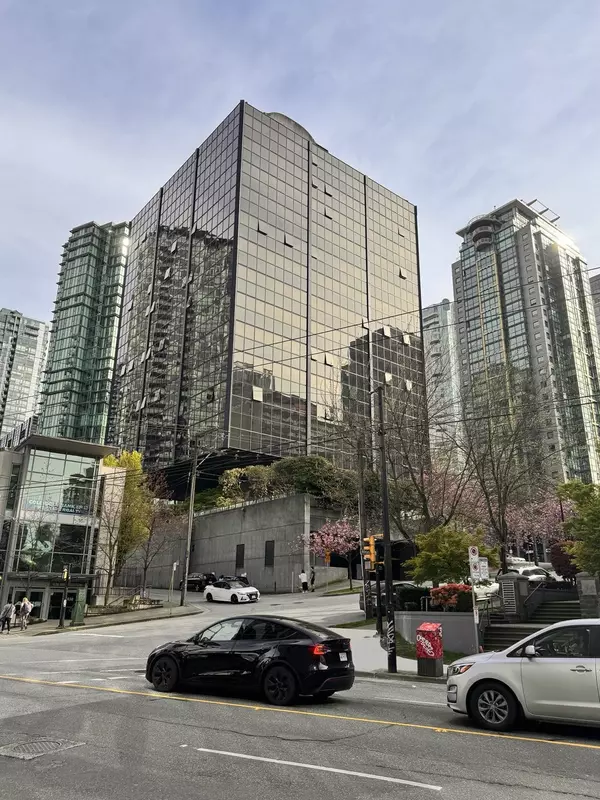 Vancouver, BC V6E 4V3,1333 W Georgia ST #611