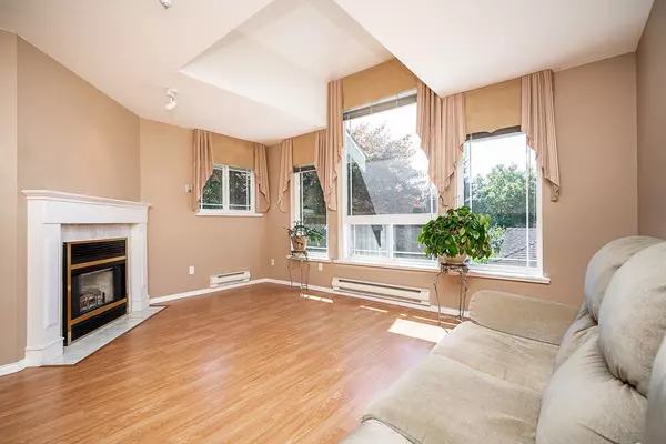 Pitt Meadows, BC V3Y 2R2,19044 118b AVE #8