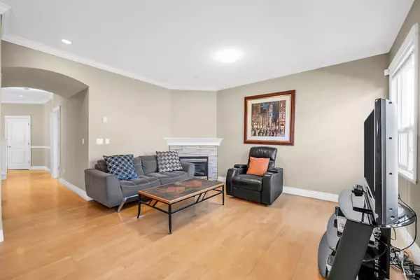 Richmond, BC V7E 1G9,5393 Woodwards RD