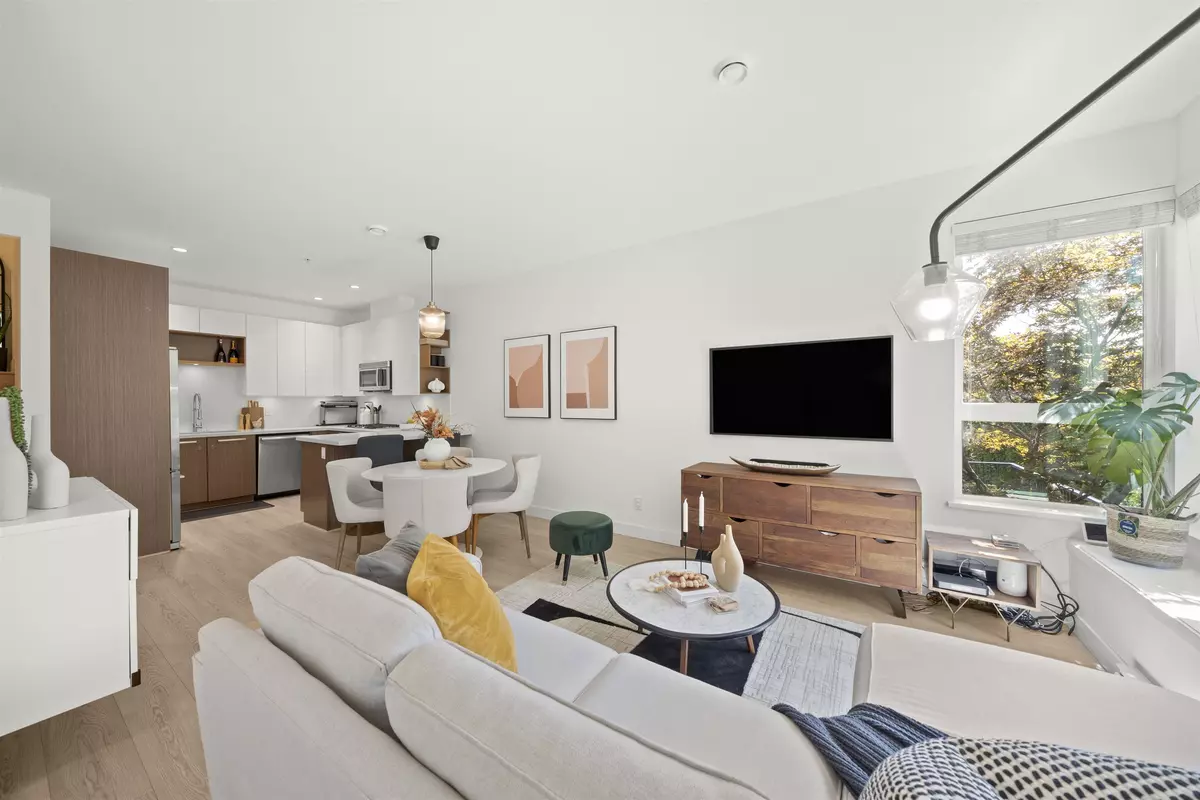 Vancouver, BC V5P 0B2,8438 Gladstone ST