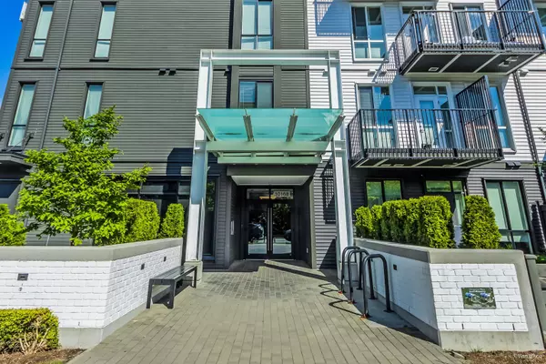 Surrey, BC V3R 0E9,10168 149 ST #409