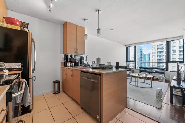 Vancouver, BC V6B 1T7,928 Homer ST #2605