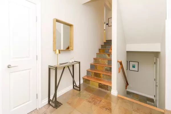 Port Coquitlam, BC V3C 6R2,2287 Argue ST #10