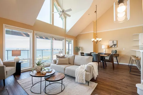 Delta, BC V4M 4G3,1120 Tsatsu Shores DR #407