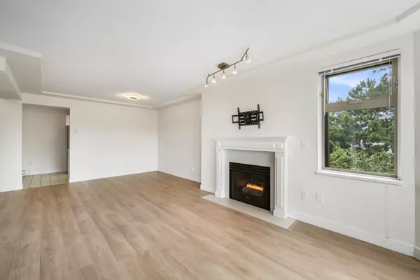 Delta, BC V4K 2Z3,4821 53 ST #B401