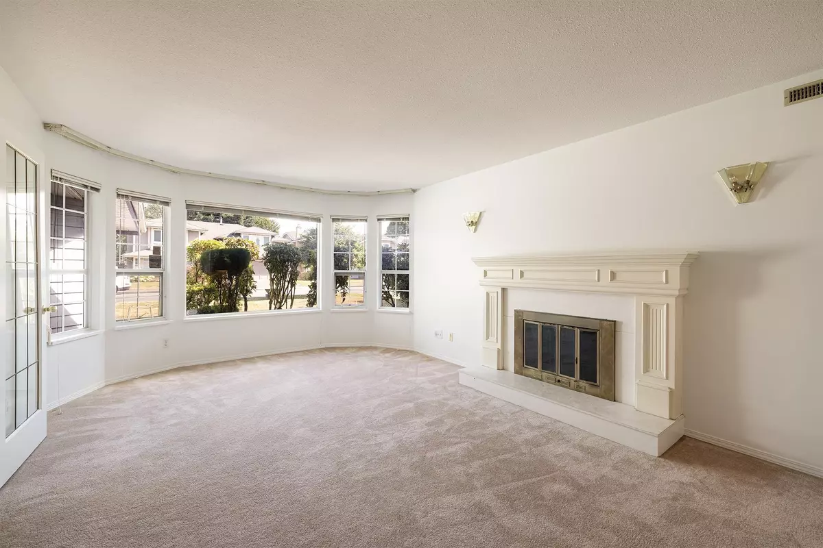 Richmond, BC V7C 5H5,5720 Bouchard Gate