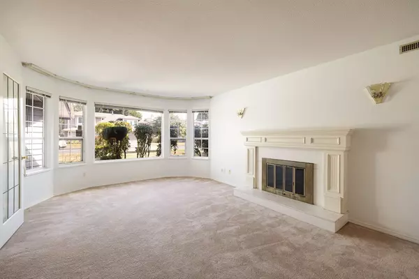 Richmond, BC V7C 5H5,5720 Bouchard Gate