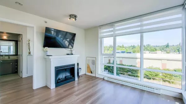 Burnaby, BC V3J 0A5,9868 Cameron ST #810