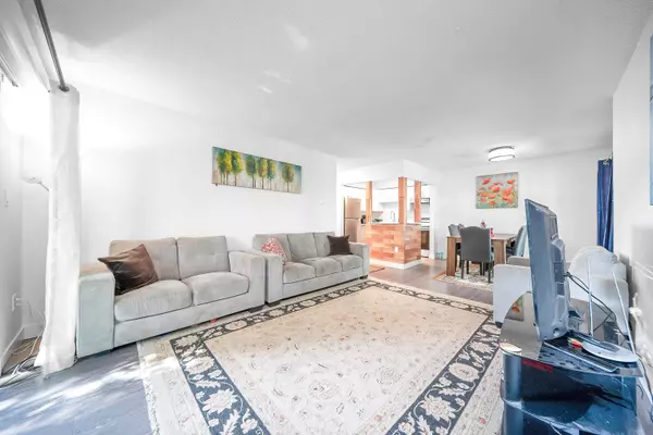 Burnaby, BC V5J 5C7,6105 Kingsway #206