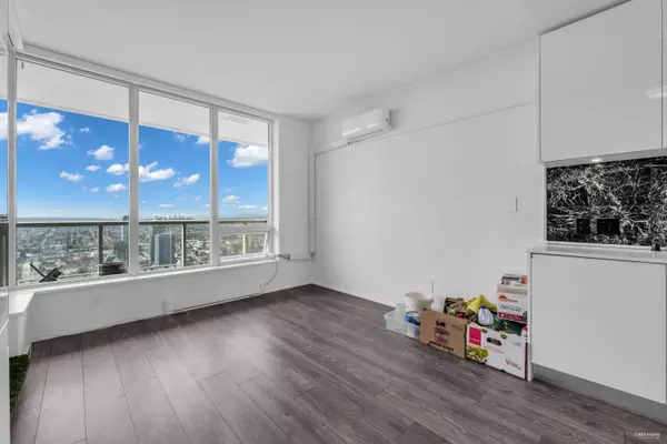 Burnaby, BC V5C 0K6,1955 Alpha WAY #4608