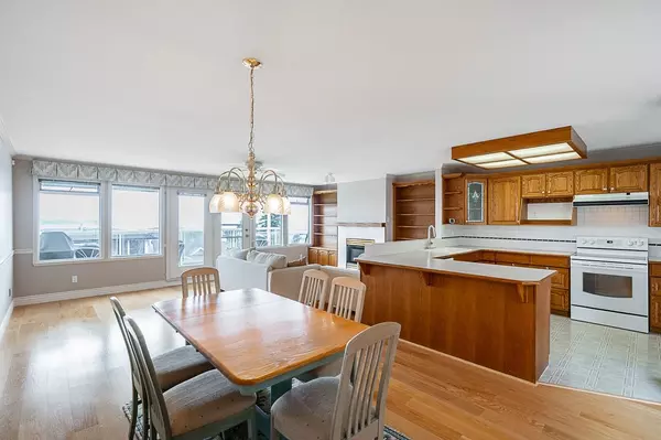 White Rock, BC V4B 1P6,15154 Beachview AVE