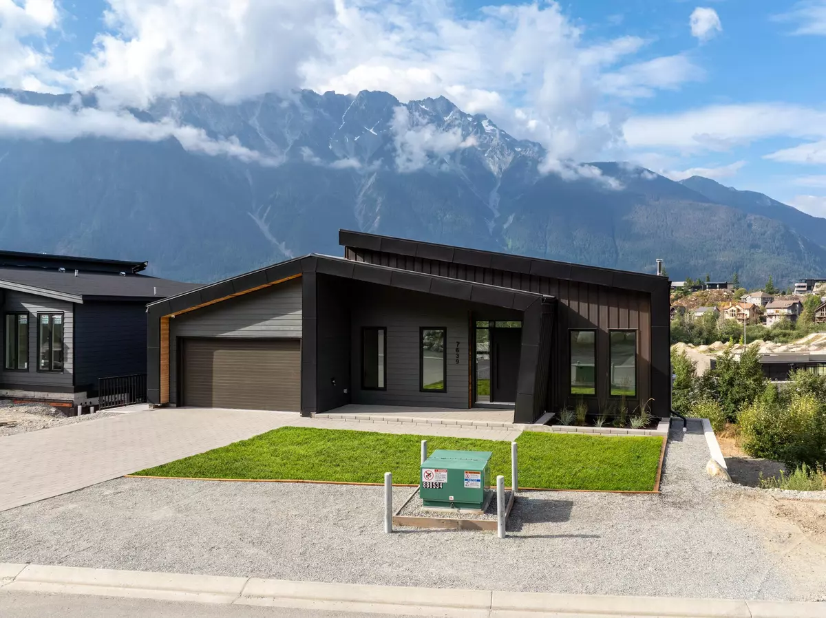 Pemberton, BC V0N 2L3,7639 Seven O'clock DR