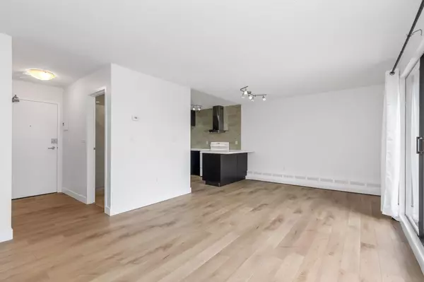 Abbotsford, BC V2T 2C8,32175 Old Yale RD #306