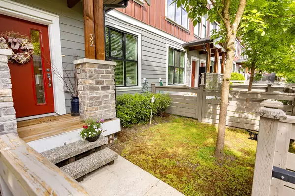 Maple Ridge, BC V4R 0G6,13260 236 ST #32