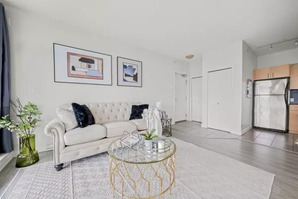 Surrey, BC V3T 0C9,13399 104 AVE #408