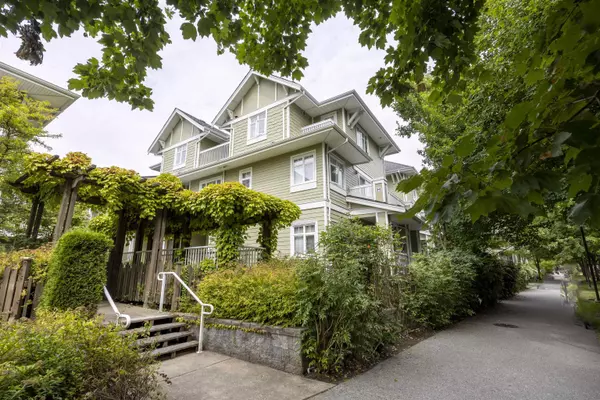 Burnaby, BC V5J 0A1,7388 Macpherson AVE #140