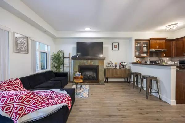 Burnaby, BC V5J 0A1,7388 Macpherson AVE #140