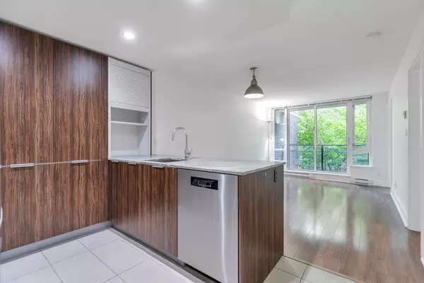 Vancouver, BC V6B 0J8,1088 Richards ST #209