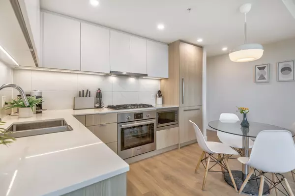 Coquitlam, BC V3K 0J1,318 Alderson AVE #1307