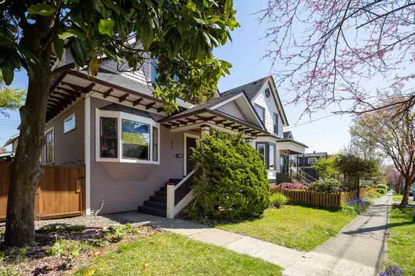 New Westminster, BC V3L 2T1,329 Pine ST