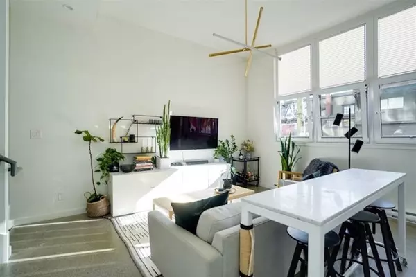 Vancouver, BC V6A 0E7,150 E Cordova ST #203