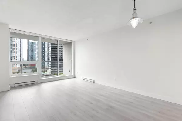 Surrey, BC V3T 0L5,13696 100 AVE #1103