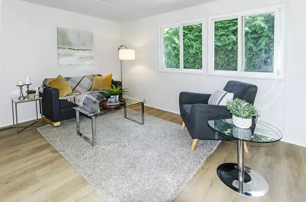 West Vancouver, BC V7P 1C2,422 Raindance CRES