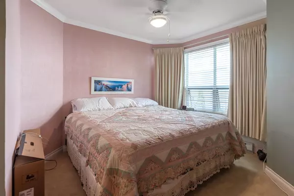 White Rock, BC V4B 5K1,1575 Best ST #409