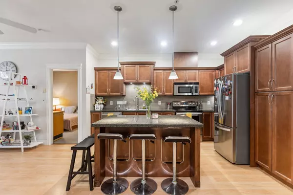 Maple Ridge, BC V2X 3H6,22150 Dewdney Trunk RD #106