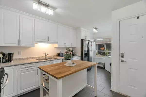 Maple Ridge, BC V2X 0S1,20630 118 AVE #16