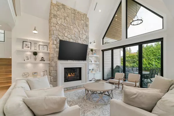 Surrey, BC V4N 4X1,11152 157a ST