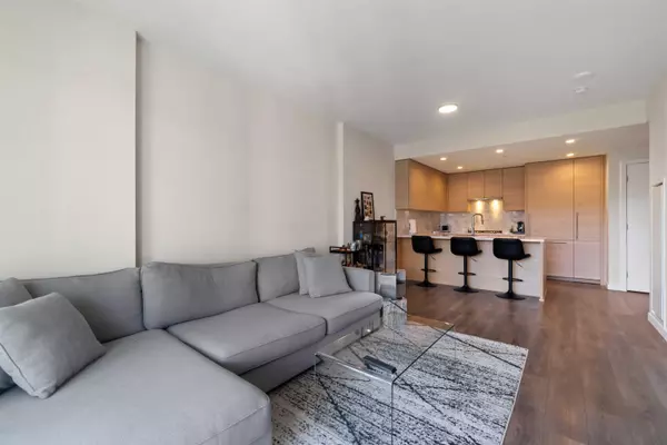 Port Moody, BC V3H 0M3,305 Morrissey RD #2005