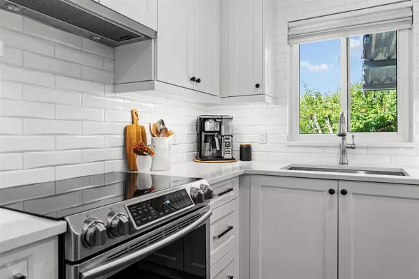 Langley, BC V1M 1Z5,8957 213 ST