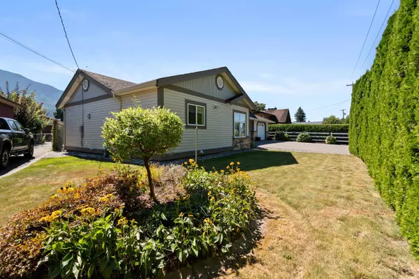 Rosedale, BC V0X 1X2,50584 Yale RD