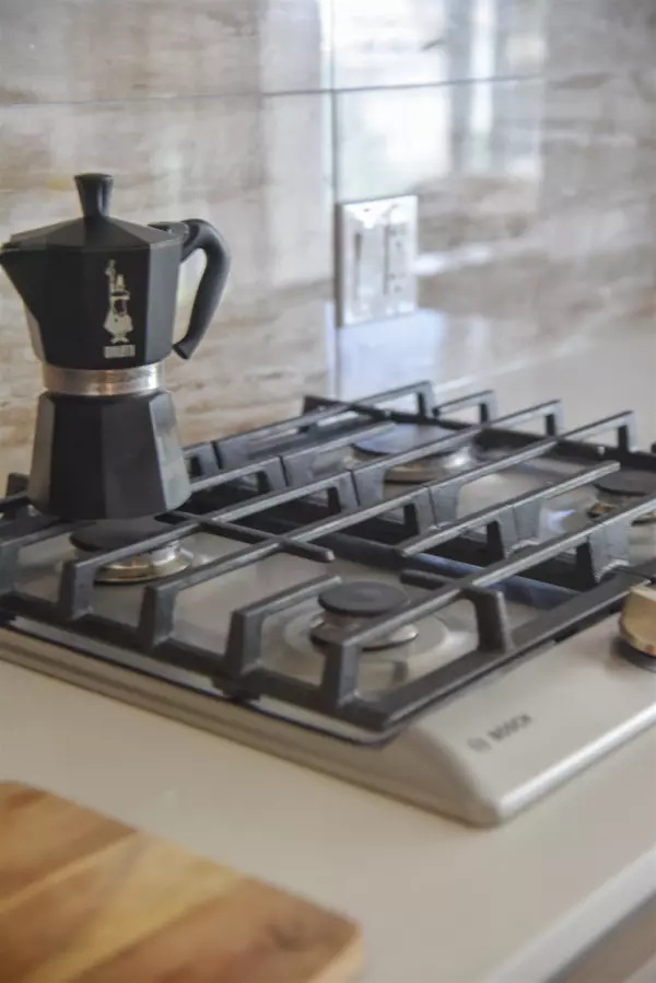 Burnaby, BC V5C 0L2,1888 Gilmore AVE #503