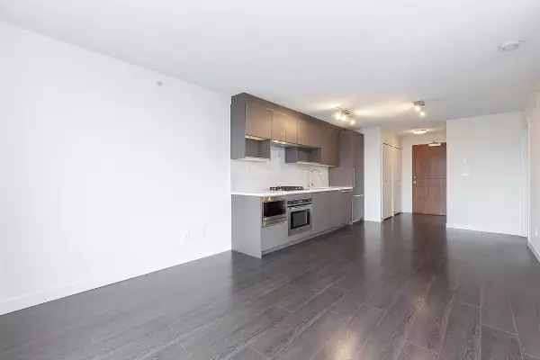 Surrey, BC V3T 0L3,13750 100 AVE #1509