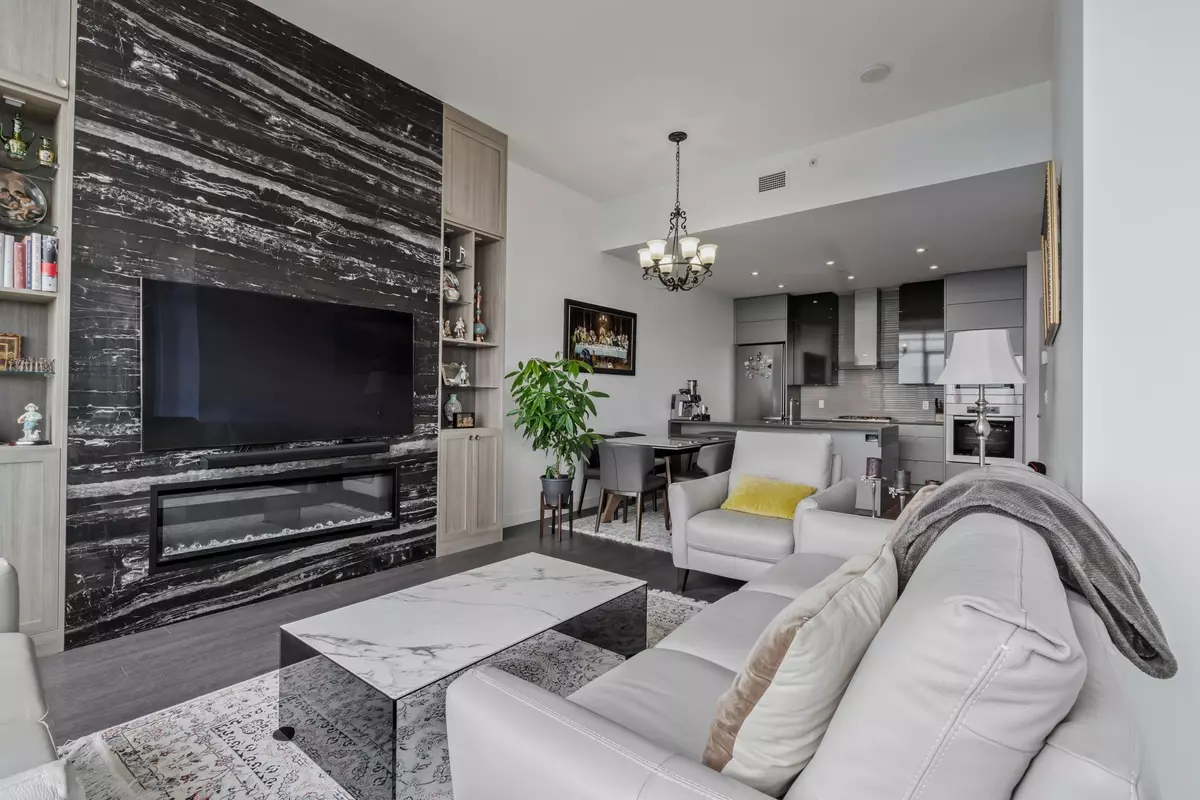 Burnaby, BC V5H 0E4,4508 Hazel ST #4303