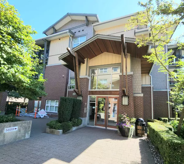 5889 Irmin ST #106,  Burnaby,  BC V5J 0C1