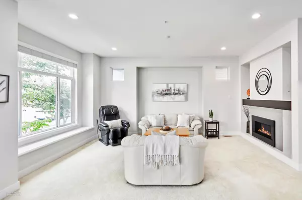 Maple Ridge, BC V2W 0H8,10420 Jackson RD