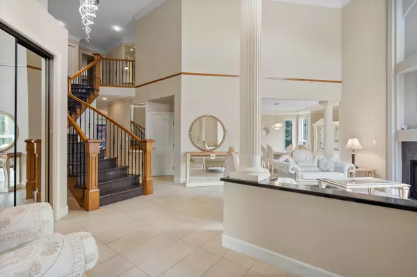 Coquitlam, BC V3E 3M6,2989 Forestridge PL