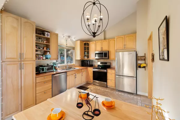 Delta, BC V4E 2N5,11016 Westridge PL