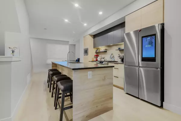 Abbotsford, BC V2T 0L5,30530 Cardinal AVE #14