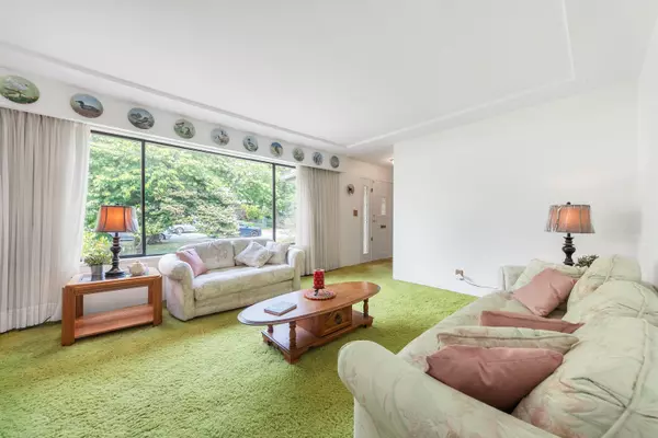 Burnaby, BC V5B 1X7,5060 Venables ST