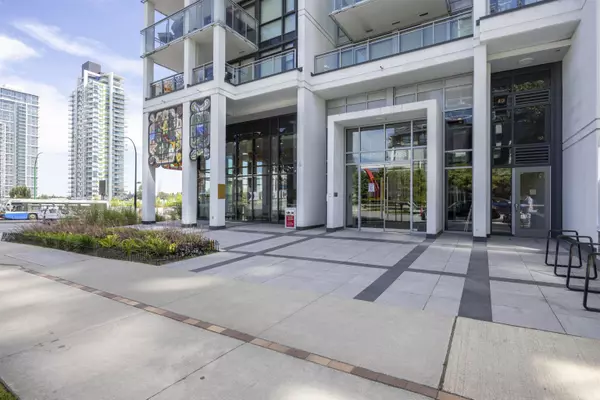 Burnaby, BC V5C 0M4,4488 Juneau ST #606