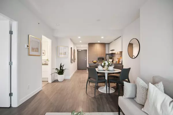 Surrey, BC V3T 0P7,13615 Fraser HWY #402