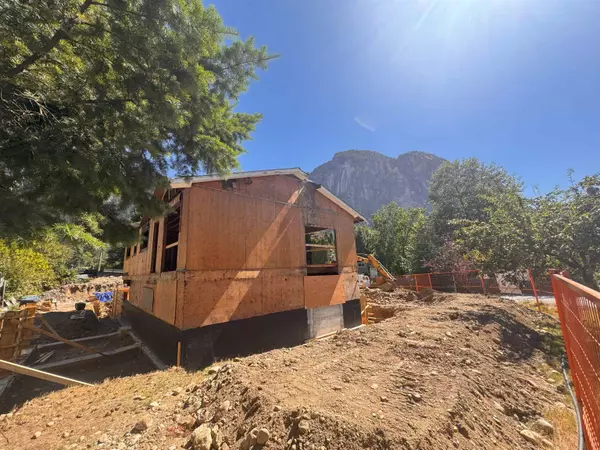 Squamish, BC V8B 0X5,1764 Garden PL