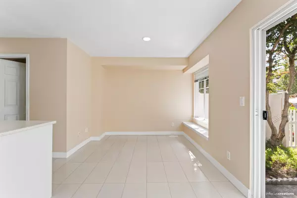 Surrey, BC V3W 1M1,12110 75a AVE #66