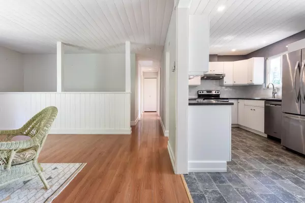 Gibsons, BC V0N 1V7,801 Reed RD