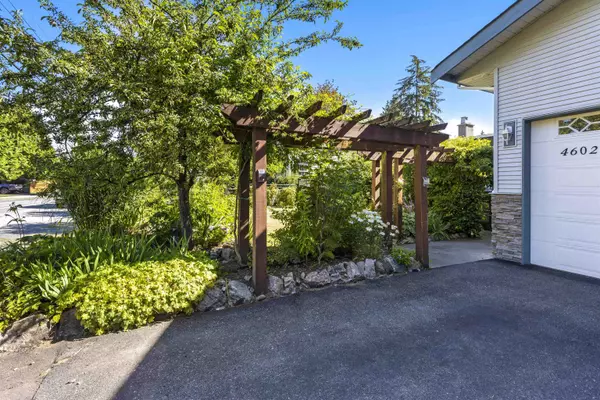 Langley, BC V3A 2B9,4602 206 ST