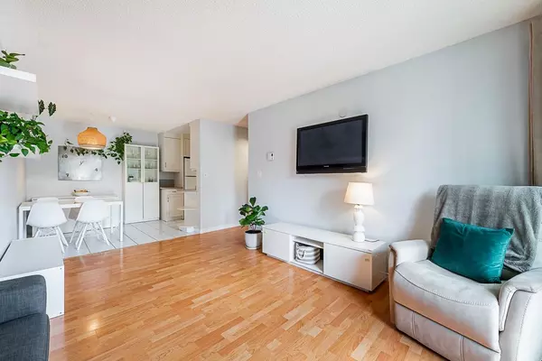 1103 Howie AVE #202,  Coquitlam,  BC V3J 1T9